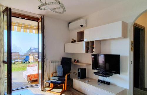Poppino House | Holiday home in Poppino near lake