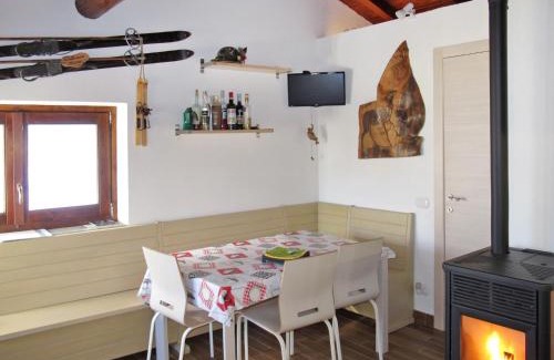 Sorico House | Holiday Home La tana del lupo by Interhome