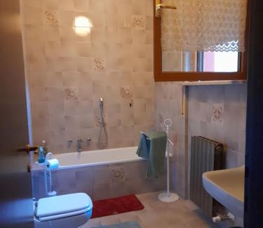 Carnate Hostel | Host&Home