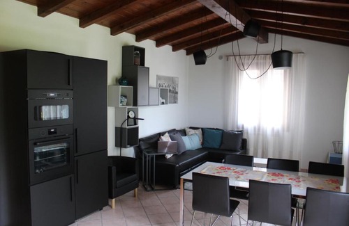 San Felice del Benaco Apartment | Il Balcone Fiorito sul Garda - Celeste Apartment