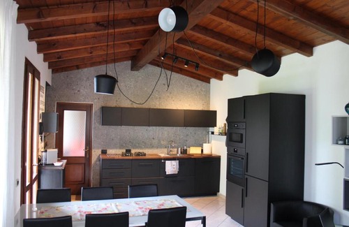 San Felice del Benaco Apartment | Il Balcone Fiorito sul Garda - Celeste Apartment
