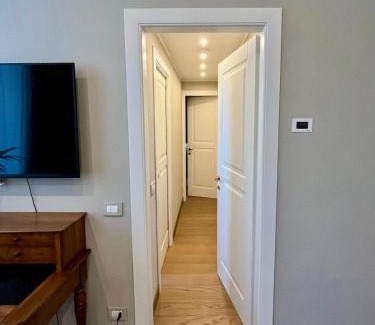 Tricolore Apartment | Il Glicine - Luxury Urban Oasis