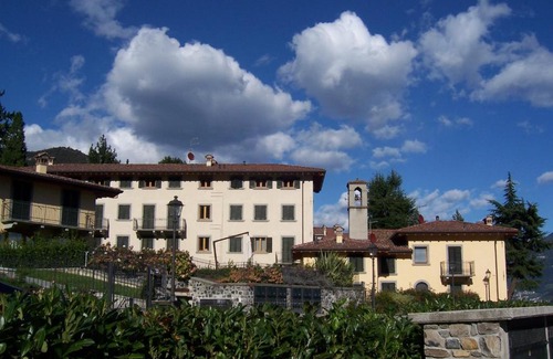 Riva di Solto Apartment | IseoLakeRental - Antico Oleificio
