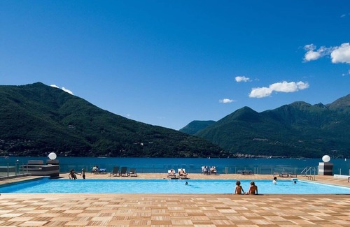 Maccagno Apartment | Lake Maggiore 3 bedroom apartment with pool