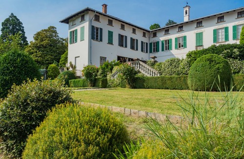 San Fermo della Battaglia Apartment | 350 m² Apartment ∙ 6 bedrooms ∙ 11 guests
