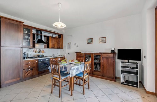 Toscolano Maderno Apartment | Julia's House lakeview & shared pool, Toscolano Maderno, Italy