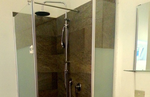Arluno Apartment | LA MAISON D'HOTES, large garden. Near Rho Fiera, Milan city center and Malpensa