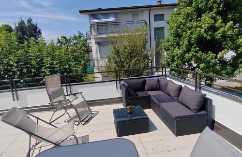 Casbeno Apartment | LA TERRAZZA - Very Quiet - Free park - 3 min from Varese center and lake - AIR Conditioning - Cycling friendly