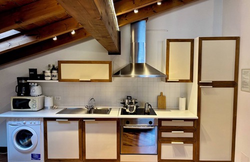 Bellagio Apartment | Large apartment next to the lake with free parking