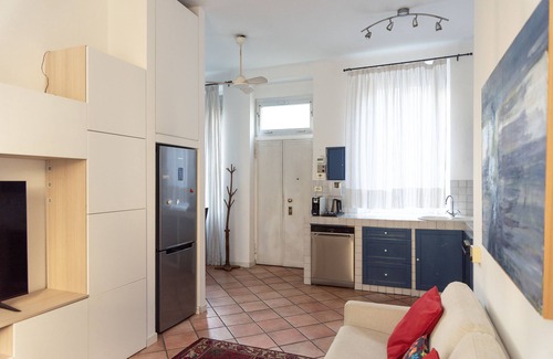 Milan Apartment | Leonardo Da Vinci House | 10 minutes from Duomo