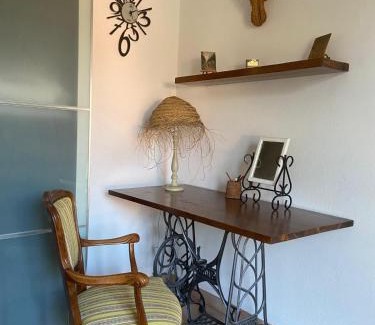 Travedona-Monate Bed & Breakfast | Los Perros Hermanos