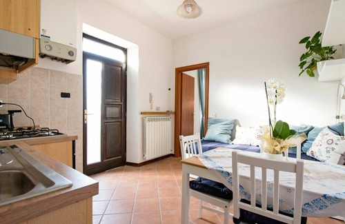 Luino Apartment | Lovely apartment for 3 guests with WIFI, TV and patio