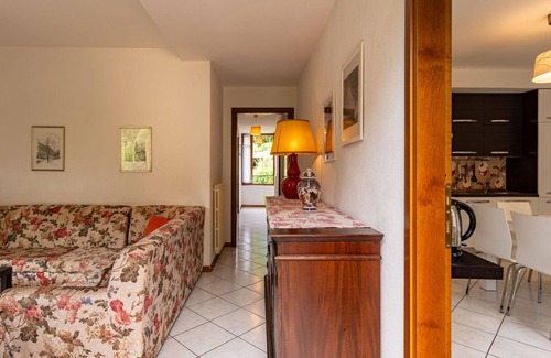 Castello Apartment | Lovely apartment for 8 guests with WIFI, TV, balcony and pets allowed