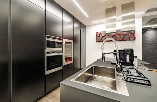Milan Centre Apartment | Luxury apartment with indoor pool