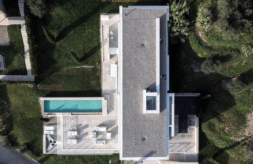 Gardone Riviera Villa | Luxury Villa with infinity pool and lake view from architect Richard Meier