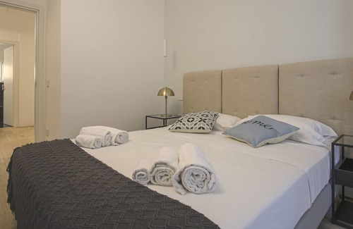 Porta Venezia Apartment | MILAN CHIC Luxury 3-Hosted by Sweetstay