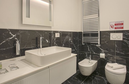 Porta Venezia Apartment | MILAN CHIC Luxury 3-Hosted by Sweetstay