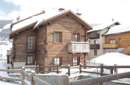 San Rocco Ski Chalet | Modern Holiday Home in Livigno Italy near Ski Area