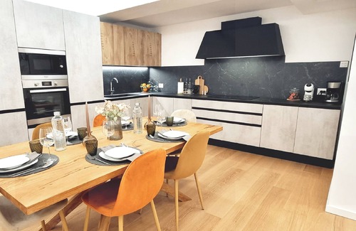 Fiera Apartment | Near CityLife & Thermal Baths – Spacious apartment with 2 baths and XL living