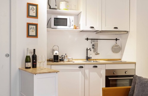 Isola Apartment | NEW! Mezzanine studio in ISOLA, Bosco Verticale!