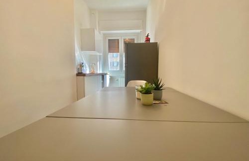 Zona Padova Apartment | NoLo Urban Nest Apartment, Confortevole e Graziosa, servita di tutti i Comfort e Metropolitana Verde per Stazione Centrale e Garibaldi
