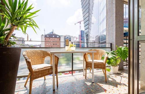 Centro Direzionale Apartment | Palazzo Lombardia - Central Station - BigHome