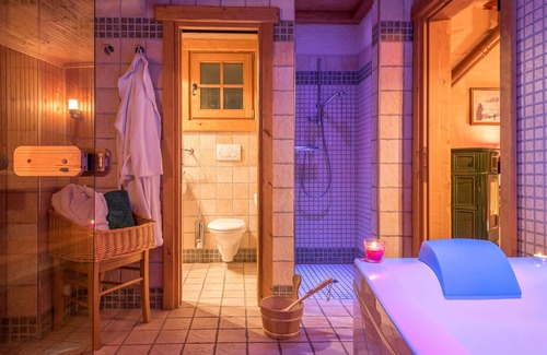 Teola Hotel | Park Chalet Village