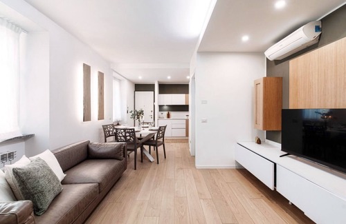 Como City Centre Apartment | Rafael White Home - MyHomeinComo