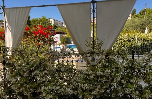 Castello House | Residence Garda Valtenesi