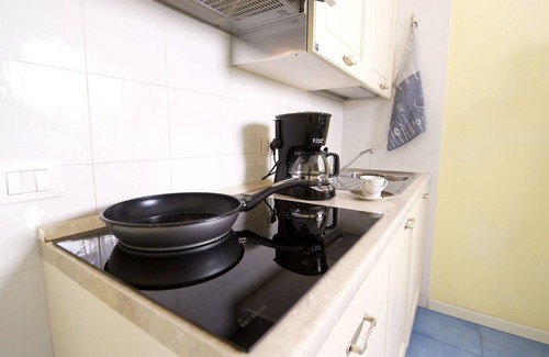 Toscolano Maderno Apartment | Residence Limoni del Rustichel: Apartment N.3 with lake view, underground parking and pool.