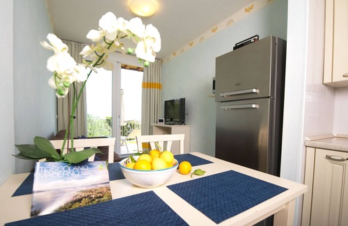 Toscolano Maderno Apartment | Residence Limoni del Rustichel: Apartment N.12 with lake view, underground parking and pool.