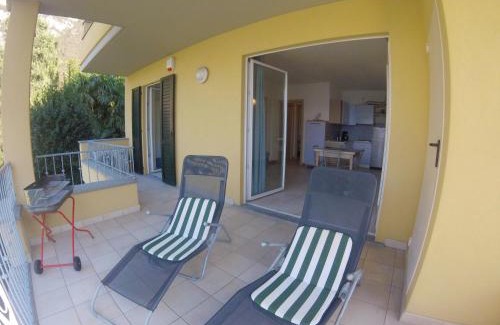 Lierna Apartment | Residence White Beach