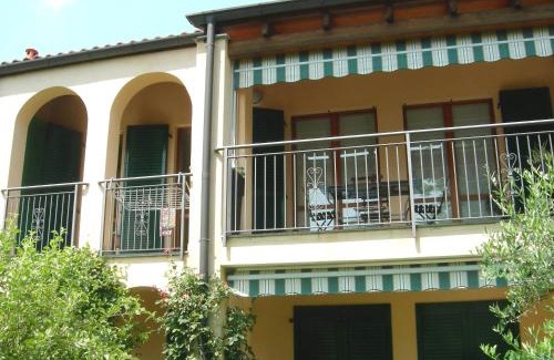 Montegrino Valtravaglia Apartment | Residenza Bosco Sole