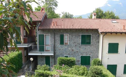 Montegrino Valtravaglia Apartment | Residenza Bosco Sole