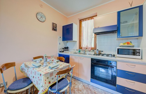 Desenzano del Garda Apartment | Residenza Verde, Desenzano Del Garda, Italy