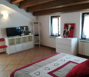 Stazione Apartment | Rovelli Room