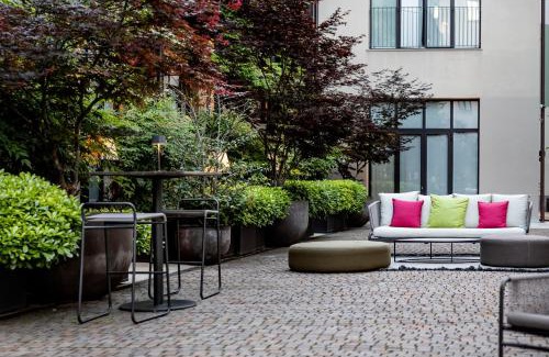 Porta Genova Hotel | Savona 18 Suites