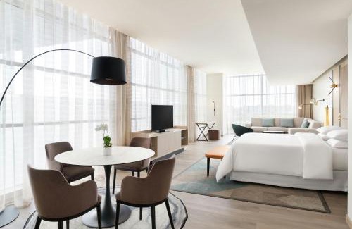 Ferno Hotel | Sheraton Milan Malpensa Airport Hotel & Conference Centre