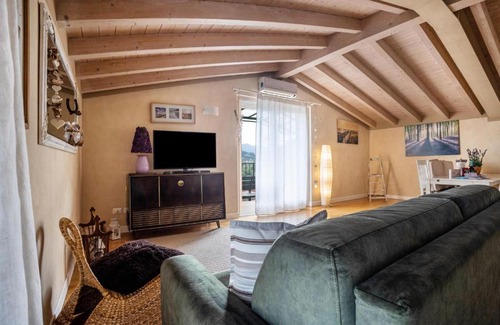 Renzano Apartment | Silvis Home - Lake View