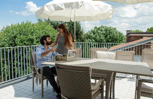 Colombare Apartment | Sirmione Rosselli Apartments