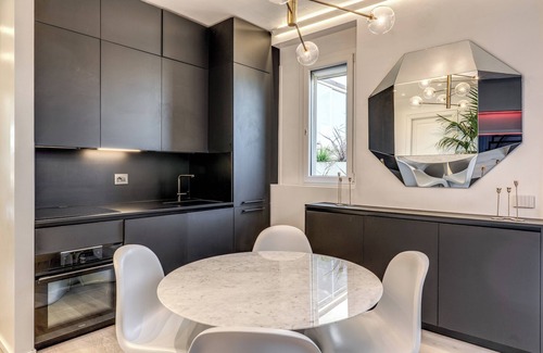 Porta Garibaldi Apartment | SkyJungle: luxury penthouse private pool and spa
