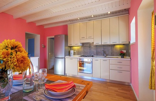 Colico Piano Apartment | Sole 2 Terrace Holiday Apartment with Pool