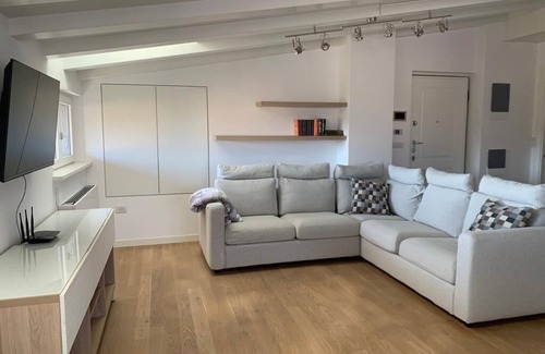 Novate Milanese Apartment | Spacious, quiet and bright apartment close to:Fairs Airports Center MI