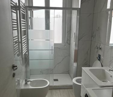Monza House | Stanza Dima