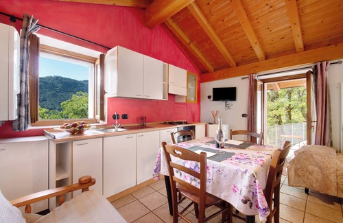 Dosso del Liro Apartment | Studio 'La Fonte Di Mariella' with mountain view, wellness area and Wi-Fi