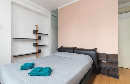 Isola Apartment | SUITE ISOLA Bosco Verticale - 6 Guest