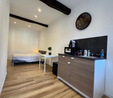 Magenta Apartment | Suite Leonardo
