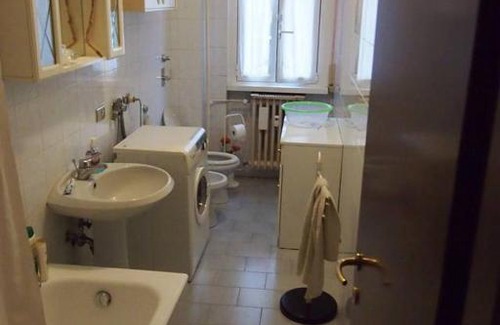 Crescenzago Apartment | Sunny, metro-friendly apt. near Martesana canal