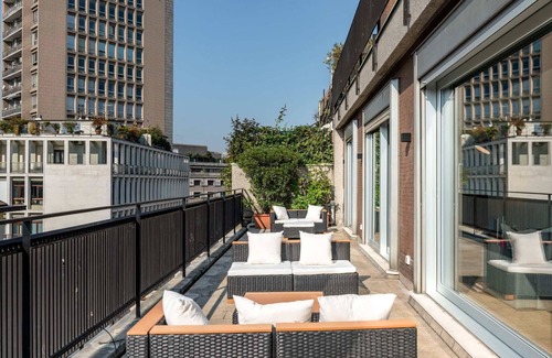 Milan Centre Apartment | Sweett | Duomo View I