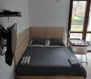 Euroville Apartment | Tennis & Swim Apartment